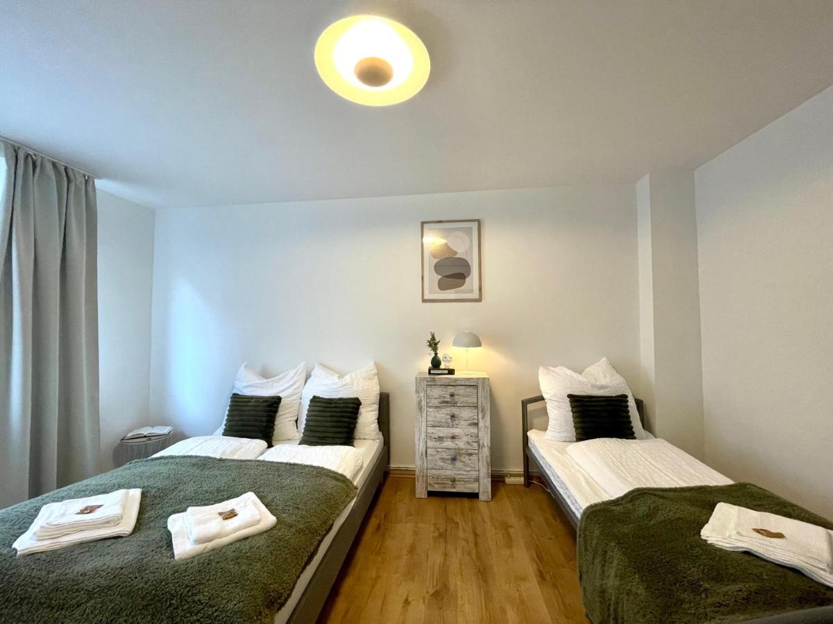 Downtown Apartment By Ninja Spaces - Kingsize-Bett, Kueche, Netflix, Terrasse Wuppertal Exterior foto